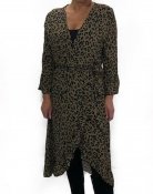 Fashion by K 6006-72 Wrap dress leoprint belt v-neck long sleeves ruffles omlottklänning mönstrad långa ärmar volanger v-ringar