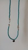 Våga elastic necklace treat 2626-03-616 cool aqua pearls stones elastiskt halsband turkos pärlor stenar