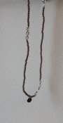 Våga elastic necklace treat 2626-03-217 pigeon pearls stones elastiskt halsband grått pärlor stenar